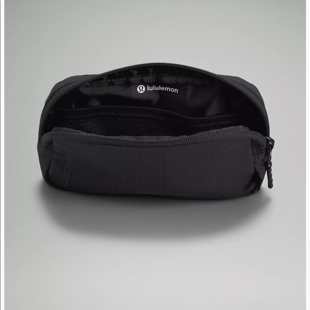 NWT Lululemon Mini Everywhere Belt bag.*** Hurry, only 1 left